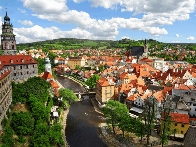 South Bohemia: Picturesque villages, UNESCO sites, medieval castles, and rolling hills - perfect for outdoor adventures and cultural exploration.