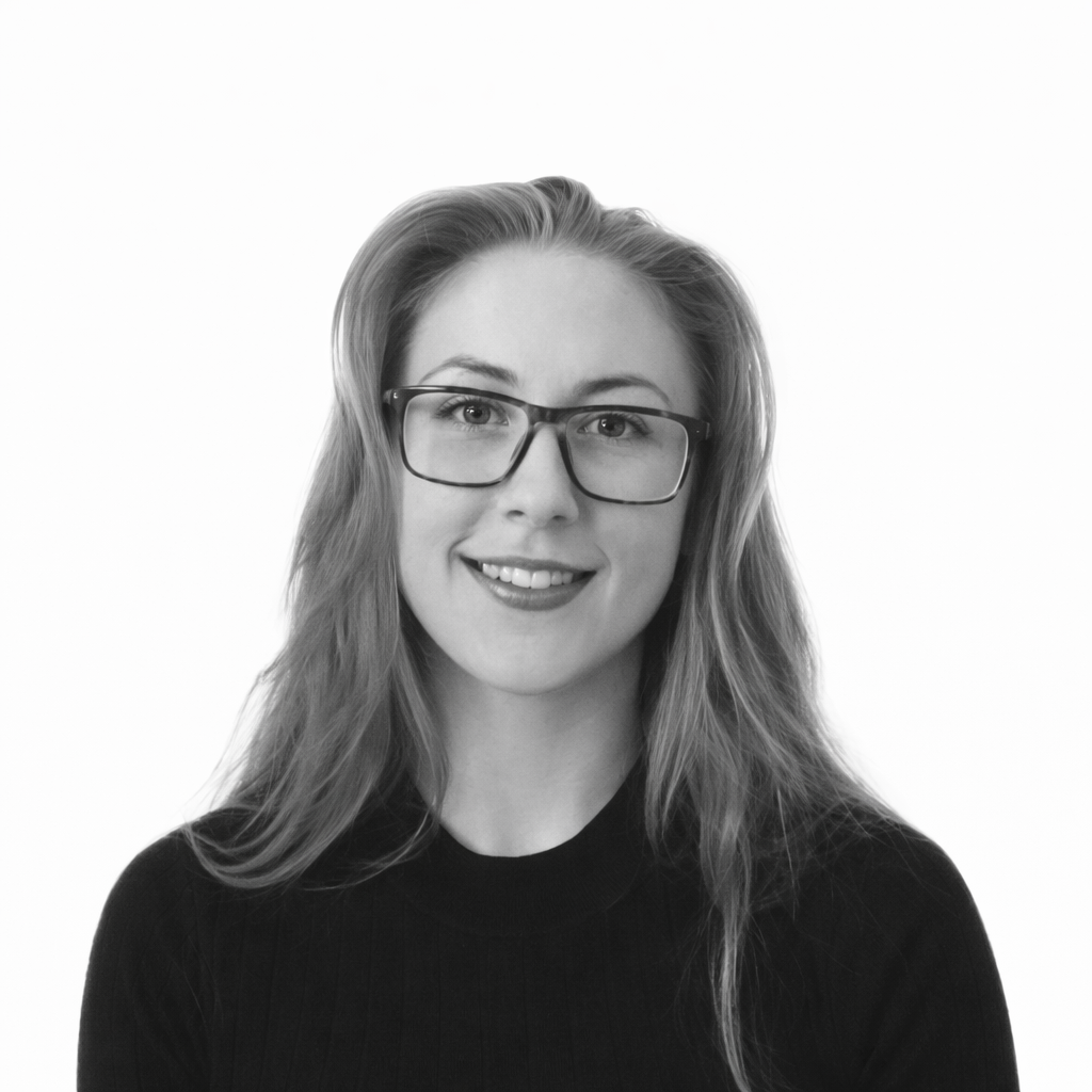 Pippa Thompson headshot